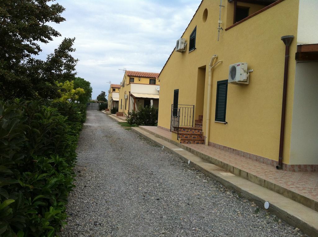 Case Vacanze Paradise Beach Vicino Cefalu Piscina Aperta Campofelice Di Roccella Buitenkant foto