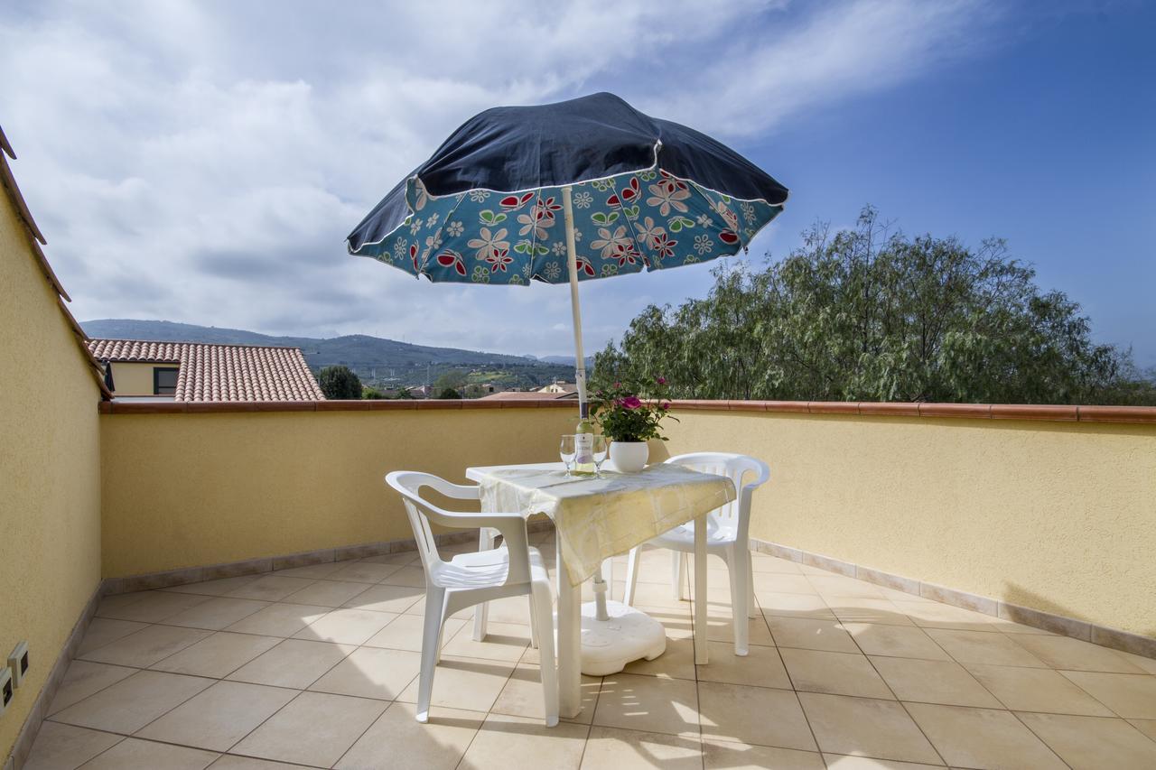 Case Vacanze Paradise Beach Vicino Cefalu Piscina Aperta Campofelice Di Roccella Buitenkant foto
