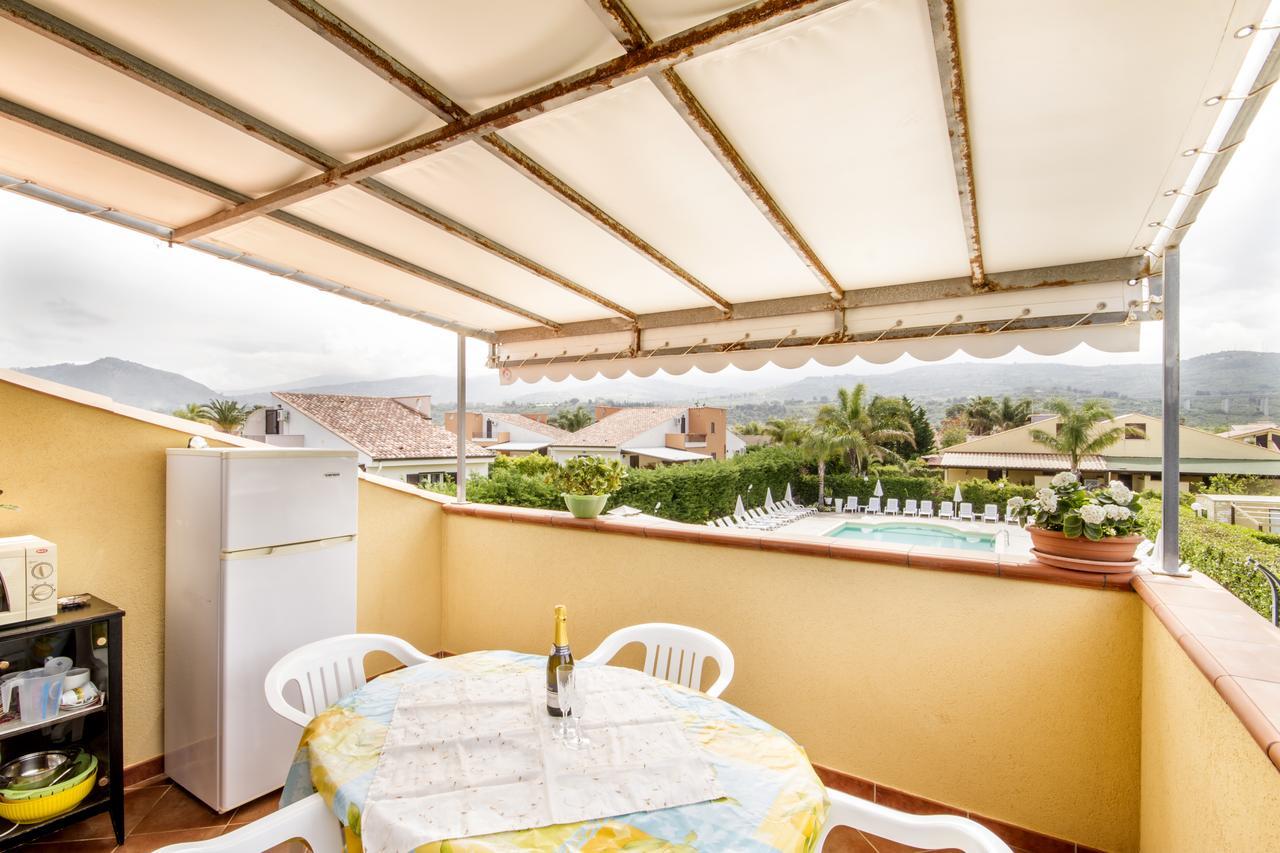 Case Vacanze Paradise Beach Vicino Cefalu Piscina Aperta Campofelice Di Roccella Buitenkant foto